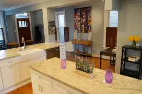 3-Level Bucktown Home - Amazing Outdoors & Parking - Image 2