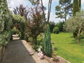 Villa With 4 Bedrooms in Orgon, With Private Pool, Enclosed Garden and Wifi - 30 km From the Beach - Image 2