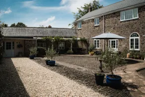 Stoodleigh Court Coach House B&B - Image 2