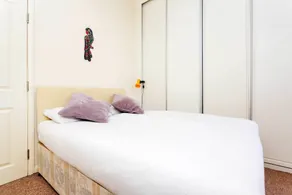 Shepherd's Bush Pad - Image 2