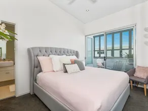Coastal Chic @ Casuarina - Image 4