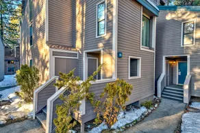 Newly Remodeled 2 Bedroom Townhome With Loft Townhouse by RedAwning - Image 4