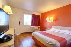 Motel 6 Pittsburg - Image 2