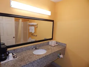 Sunrise Inn Brownsville - Image 4