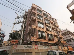 OYO 10263 Hotel Grand Nishat - Image 3
