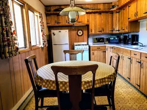 Riverside Cabin - Image 5