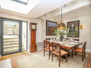 4 Maidens Row - Image 3
