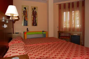 Hostal Jardines Del Mediterraneo - Image 3