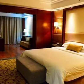 Huaxin Peninsula Hotel - Image 4