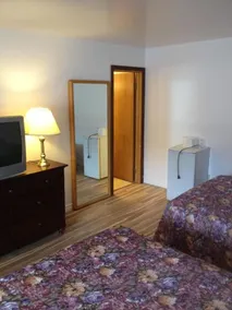 The Park Plaza Motel - Image 4