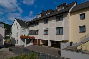 Schütz - Image 4