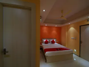 OYO Flagship 630 VIP Road - Image 2