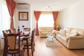 Domus Apartments - Image 5