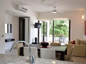 Tao condo in Tulum Country Club-Bahia Principe, screened corner balcony, beach and golf club access - Image 4