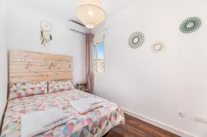 C29 - Trendy Central Apartment with small Parking and Terrace - Image 3