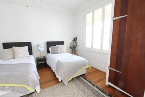 Beautiful Manly Beach House - Image 5