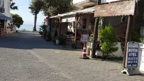 Keramos Boutique Hotel - Image 3