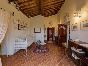 Gorgeous Holiday Home in Fratticciola With Swimming Pool - Image 4