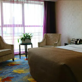 Century Essence Hotel - Image 4