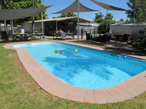 Golfers Lodge Motel - Image 3