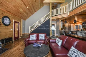 Footsteps from Fun 1 Bedroom House - Image 5