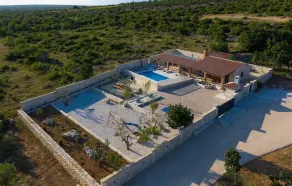 Nice Home in Benkovac With Wifi, Private Swimming Pool and Outdoor Swimming Pool - Image 3