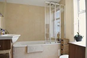 2 Bedroom House Close To Peckham Rye Park - Image 5