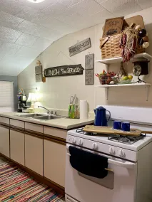 Charming Apartment in the Heart of Oshkosh - Image 2