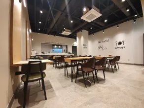 Y Tourist Hotel - Image 5