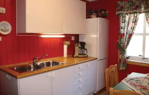 Beautiful Home in Ålvik With 2 Bedrooms - Image 4