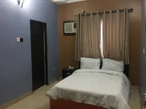 L'avalon Hotel And Suites - Image 3