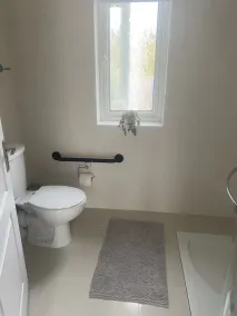 Beautiful 2 Bed Bungalow in Laugharne Situated - Image 2
