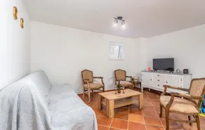 Beautiful Home in Gornja Hlapa With Jacuzzi, Wifi and 2 Bedrooms - Image 4