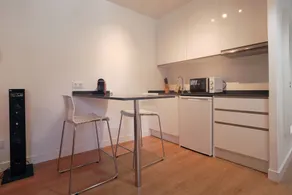 Cozy and Convenient Studio Near Airport - Image 5