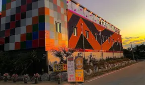 Sky Opening Motel - Image 5