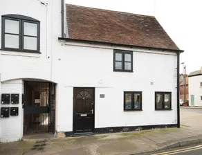 Theoc Cottage in Historic Tewkesbury - Image 3