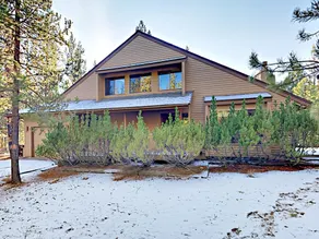 Quiet 4br W/ Private Hot Tub & Deck 4 Bedroom Home - Image 4