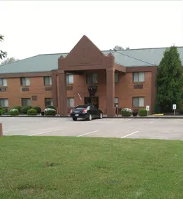 Heritage Place Inn And Suites - Image 1