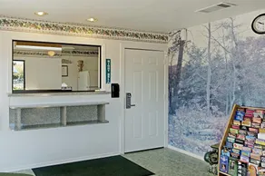 Americas Best Value Inn-McKinney - Image 2