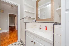 Hinsdale Manor - Image 5