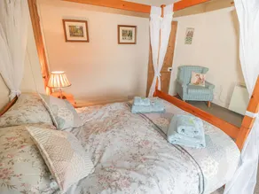 Hart Cottage - Image 2