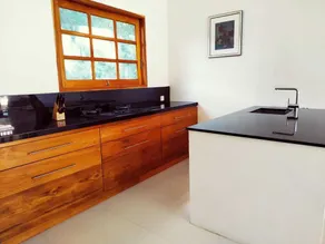 Beautiful Cozy Large Villa With Modern Decor and Fully Luxurious Furnishings - Image 2