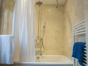I'm Your Host - Leicester City Guest House - Image 3
