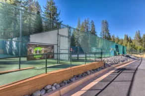 Pines & Peace by Avantstay Log Cabin + Wraparound Deck + Grill Mins to Ski & Lake - Image 2