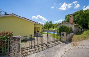House in Pican for 7 people with 4 rooms Ref. 583097 - Image 2