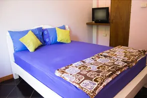 Baan Pug Takayai Guesthouse - Image 5