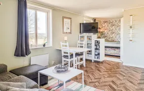 Beautiful Home in Ljungskile With Jacuzzi, Wifi and 1 Bedrooms - Image 5