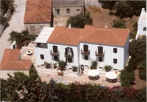 Spetses Retreat Accommodation - Image 5