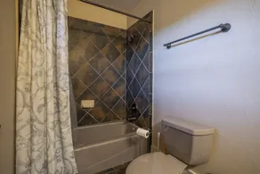 Hilltop Hideaway And Bunkhouse Combo 4 Bedroom Home - Image 3