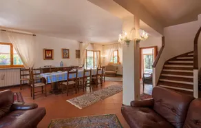 Beautiful Home in Ponzano di Fermo With Jacuzzi, Wifi and 4 Bedrooms - Image 2